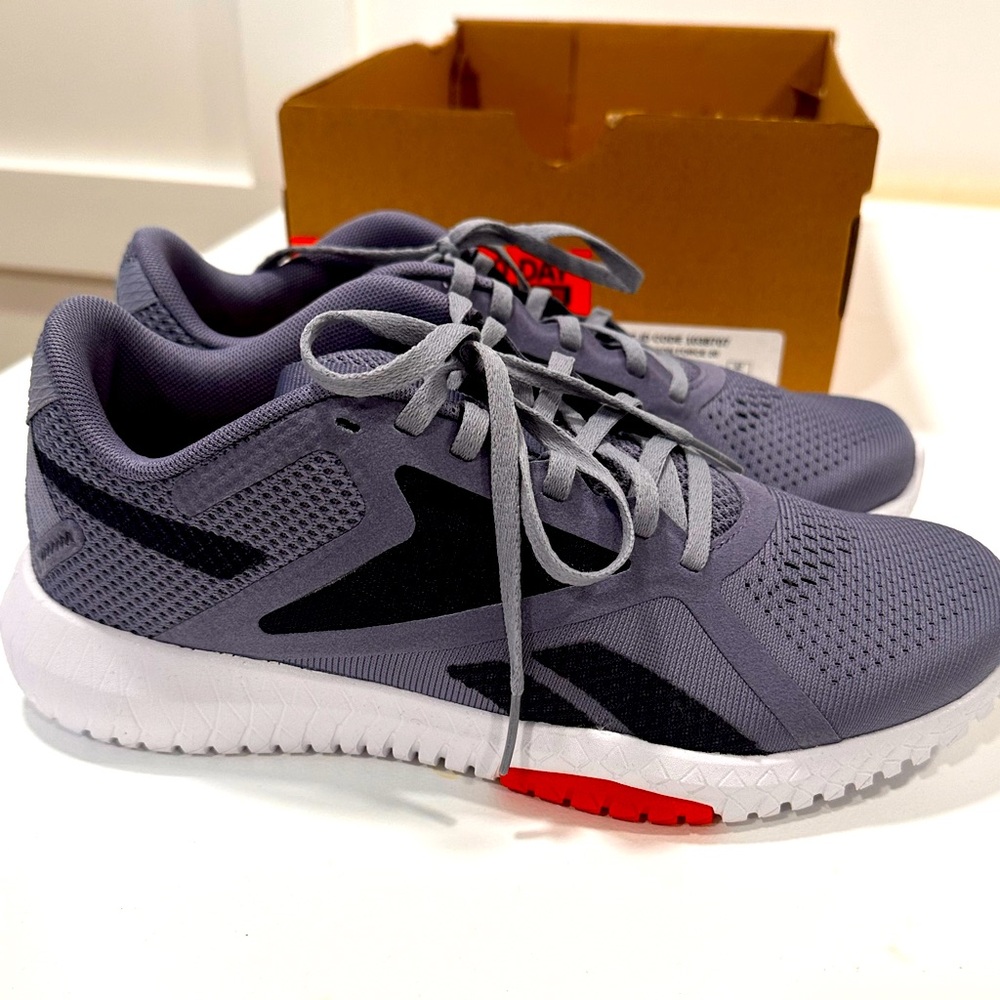 NWT - Women’s Reebok Sneakers: Flexagon Force 2 - Size 8